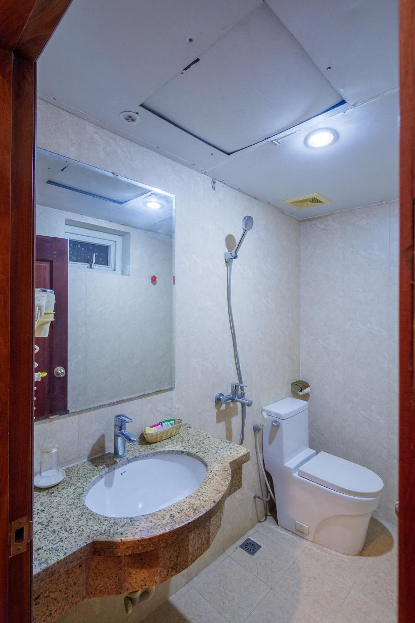 Ngan Ha Hotel Long Bien Hanoi Buitenkant foto