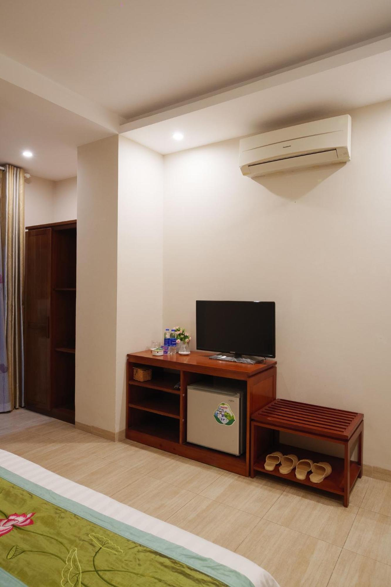 Ngan Ha Hotel Long Bien Hanoi Buitenkant foto