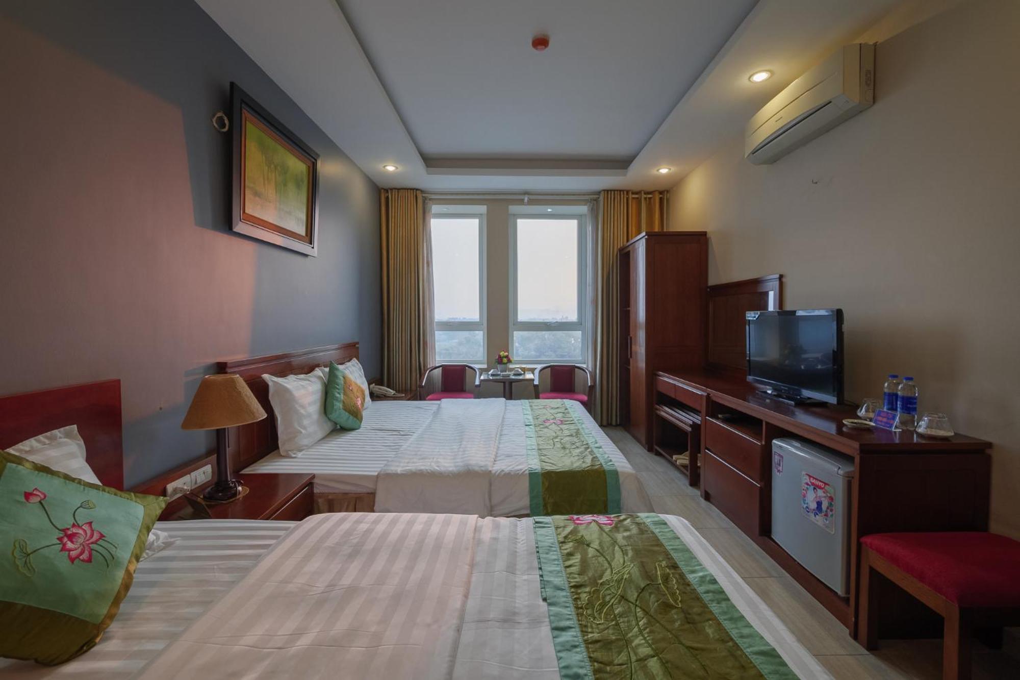 Ngan Ha Hotel Long Bien Hanoi Buitenkant foto