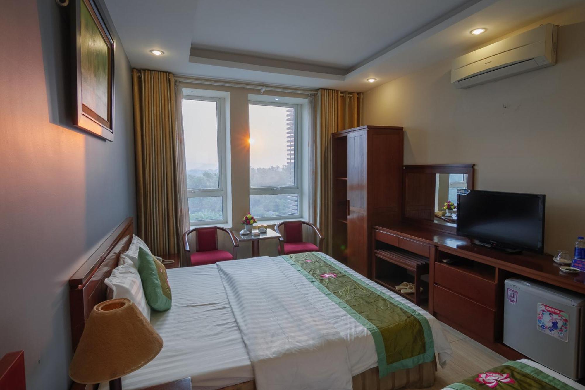 Ngan Ha Hotel Long Bien Hanoi Buitenkant foto
