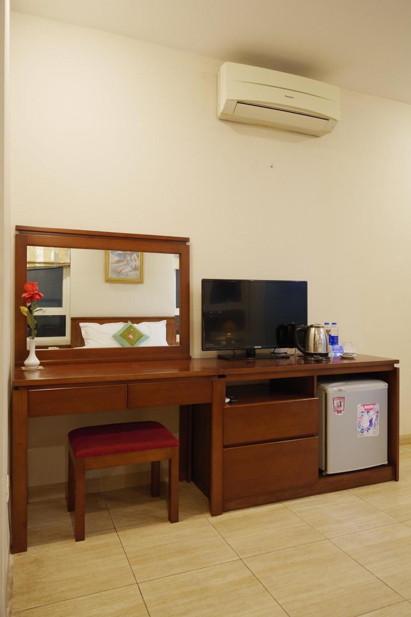 Ngan Ha Hotel Long Bien Hanoi Buitenkant foto