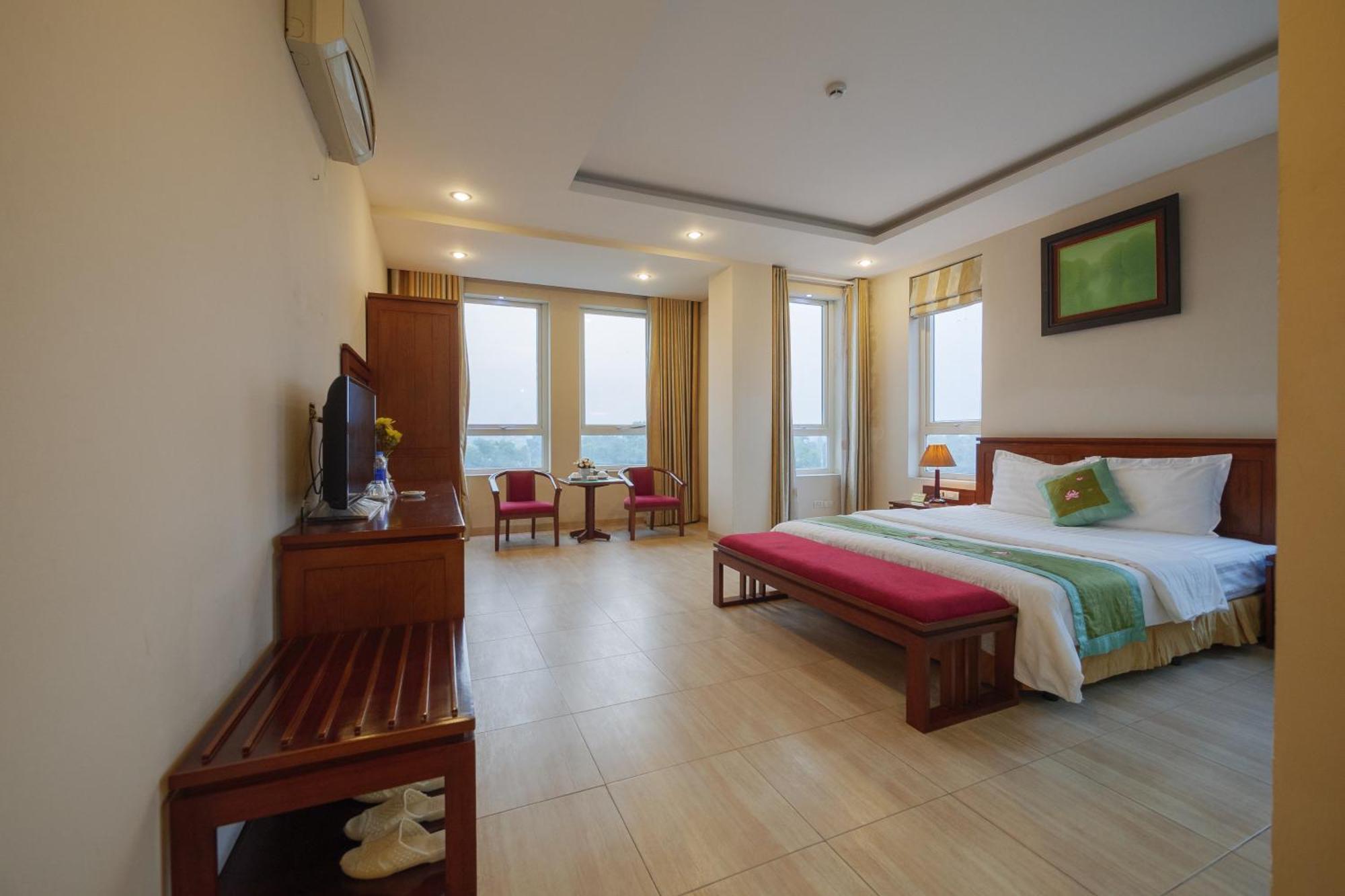Ngan Ha Hotel Long Bien Hanoi Buitenkant foto